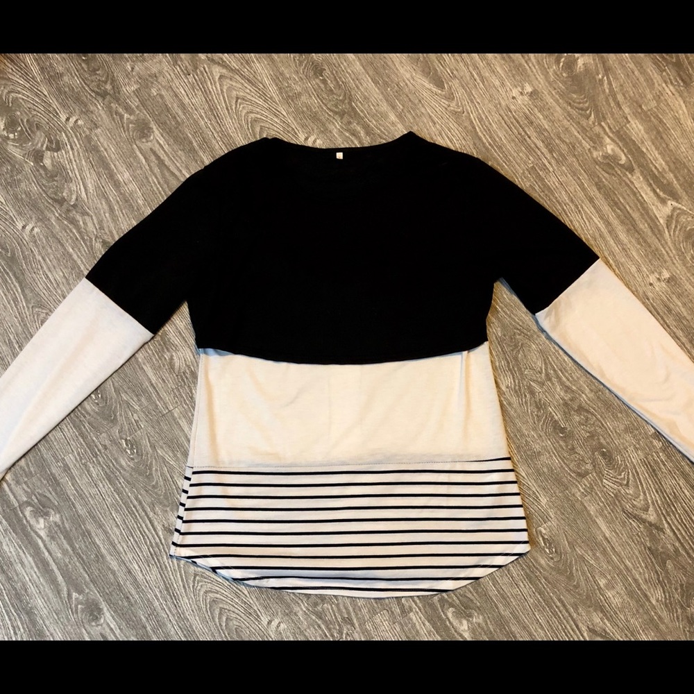 Black/white nursing top with lace strip accent